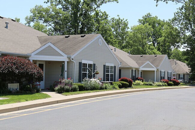 Foto del edificio - Creekside Villas  55+ Affordable Community