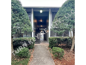 Building Photo - 417 Skyview Dr