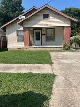 Building Photo - 708 Warner Ave