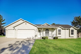 Building Photo - 2135 S Crimson Rose Way