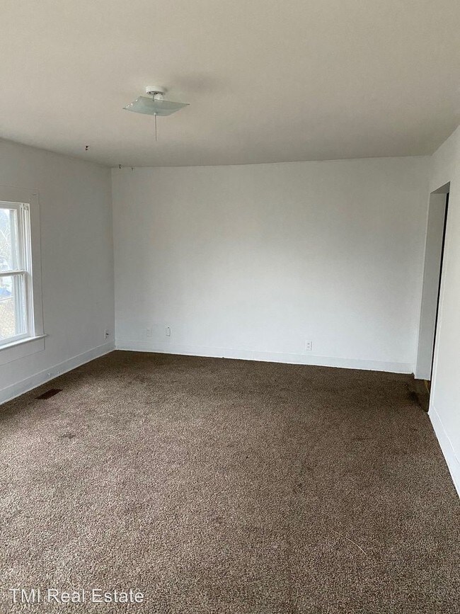 Building Photo - 3 br, 2 bath House - 1004 Forest St