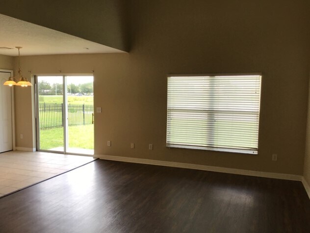 Building Photo - 1756 Portcastle Cir