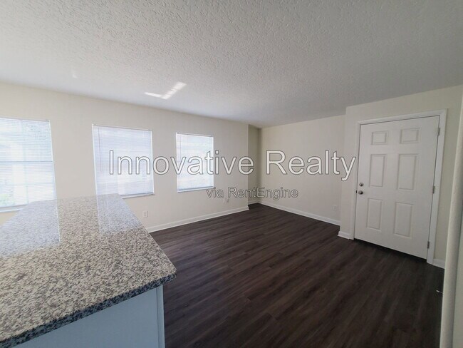 Foto del edificio - 5266 Davisson Ave