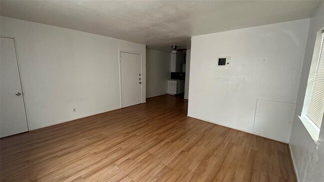 Building Photo - 1615 Wentworth St