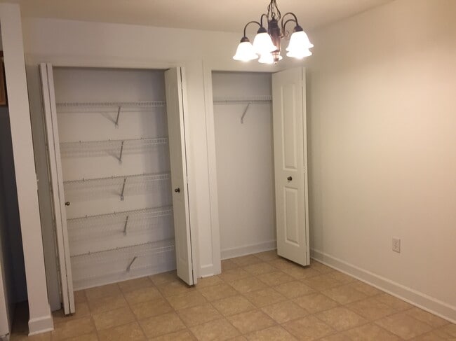 Foto del edificio - 2724 Hidden Dr