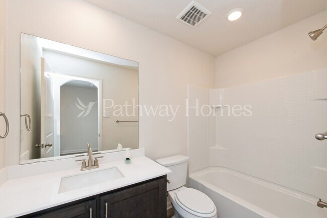 Foto del edificio - 917 Mountain Goat Ln