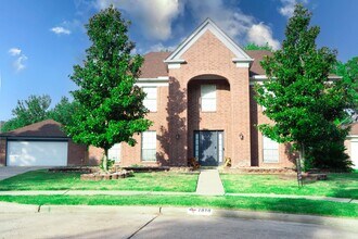 Building Photo - 7818 Clover Knoll Ct