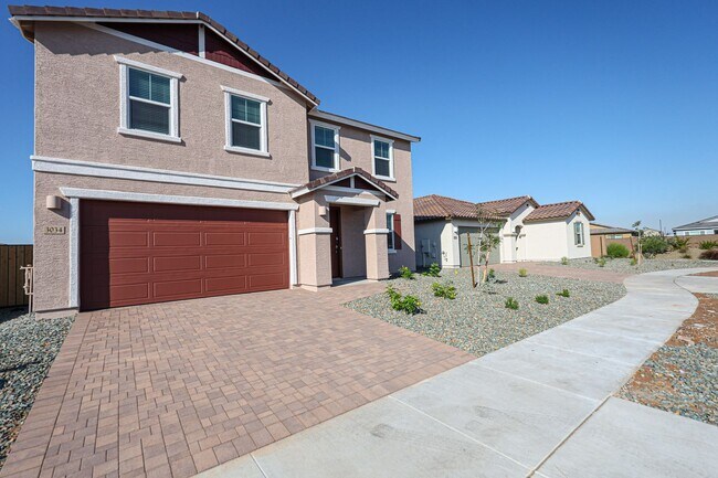 Foto del edificio - MOVE IN SPECIALS!! NEW 5 BEDROOM 3 BATHROOM HOME AVILABLE FOR RENT!