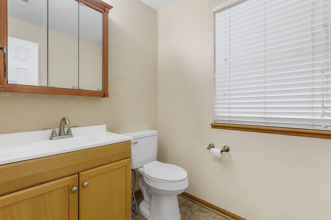Building Photo - 4325 Horizonpoint Dr
