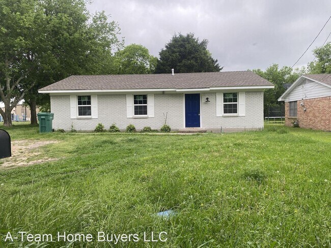 Building Photo - 3 br, 2 bath House - 116 Miller St