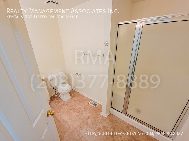 Foto del edificio - 3 Bedroom Duplex in Columbia Village!