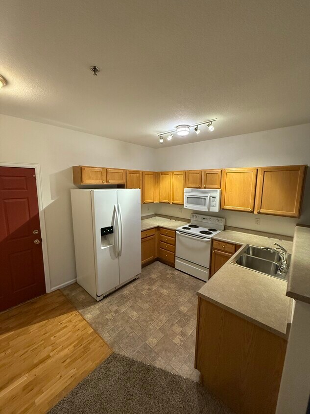 Foto principal - 2896 W Riverwalk Cir