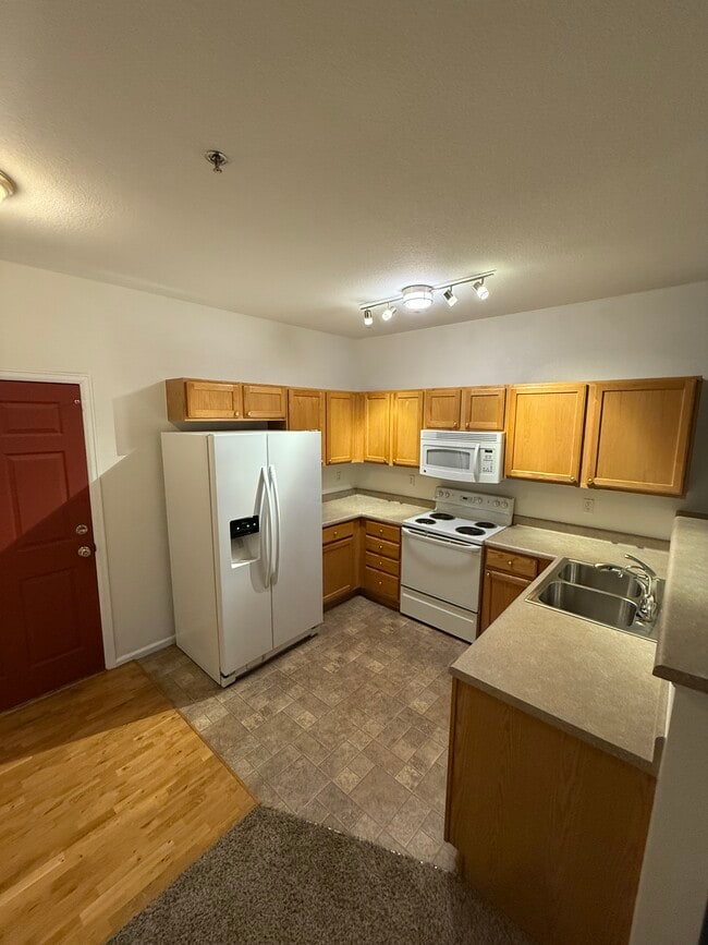 Building Photo - 2896 W Riverwalk Cir