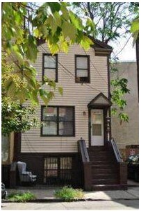 Building Photo - 128 Coles St