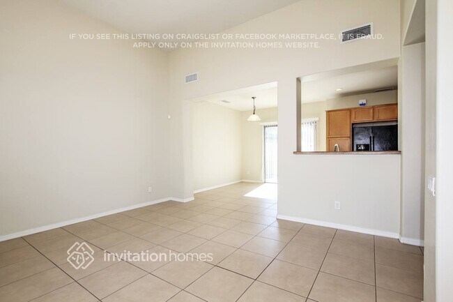 Foto del edificio - 2415 N 83rd Dr
