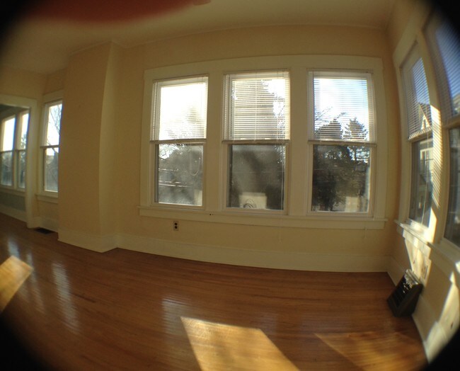 SAJJ Mediterranean Ofrece especialidades mediterráneas, para cenas y almuerzos en San José. - 1211 E 9th St