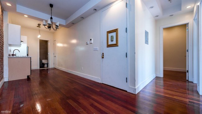 Building Photo - 179 Knickerbocker Ave