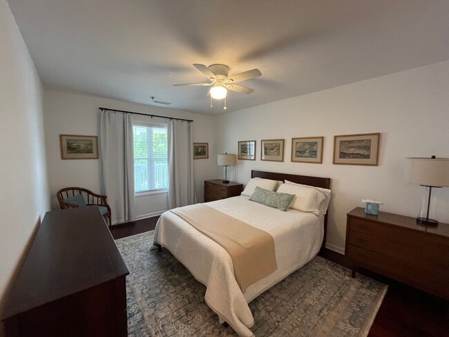 Building Photo - Welcome to our stunning 3-bedroom, 2-bathroom condo located in the beautiful city of Wilmington, NC.