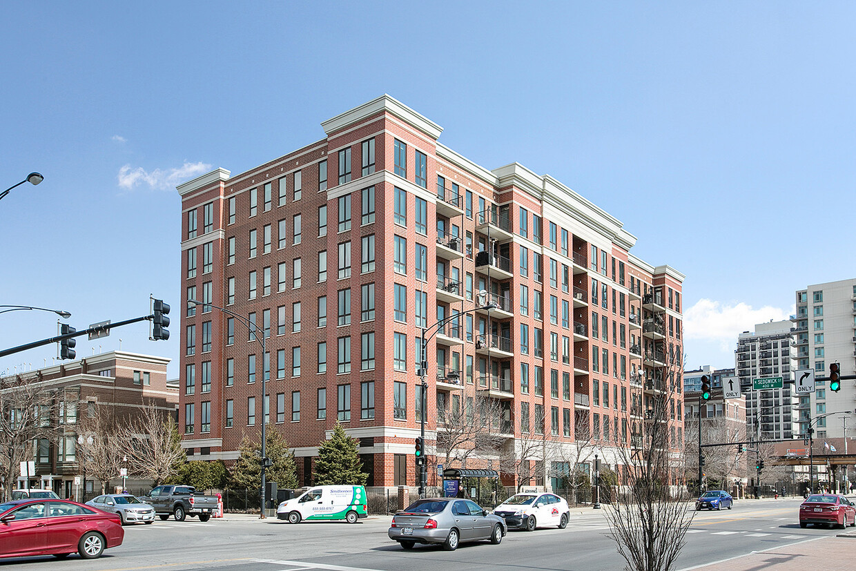 Foto principal - 343 W Old Town Ct