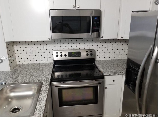 Foto del edificio - 6485 W 27th Ct