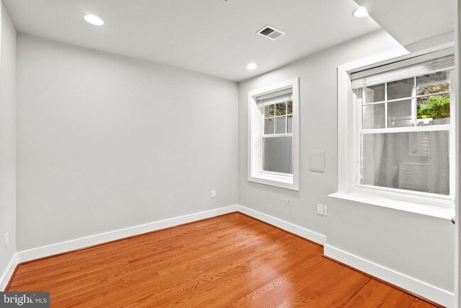 Foto del edificio - 2616 Garfield St NW