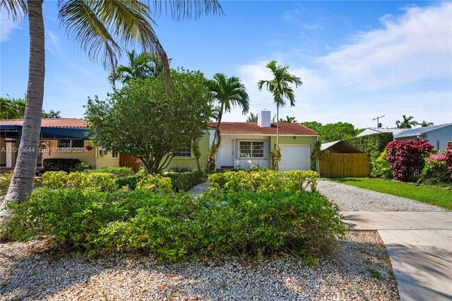 Foto del edificio - 2460 SW 24th St