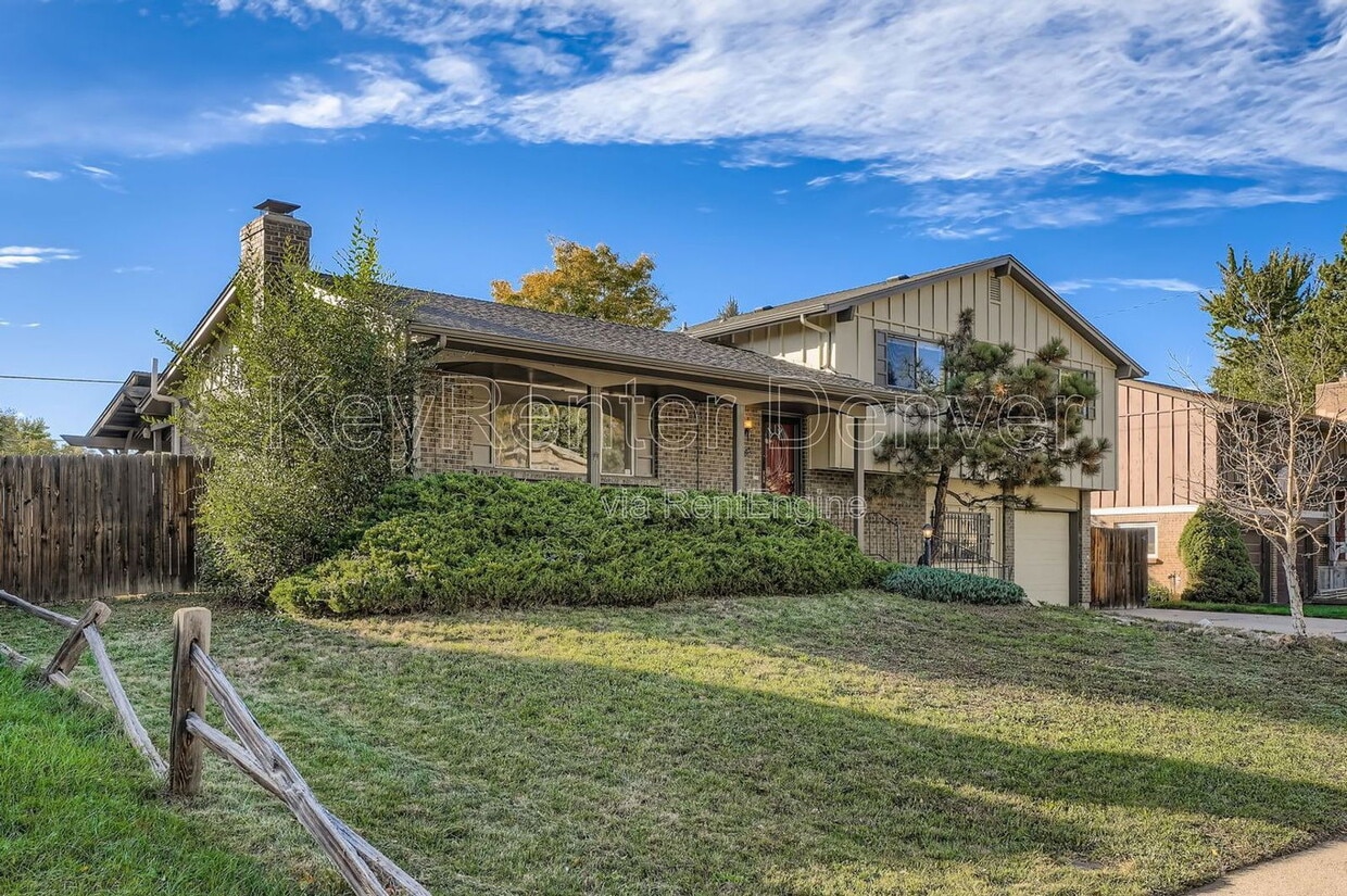 Primary Photo - 6529 Van Gordon Ct