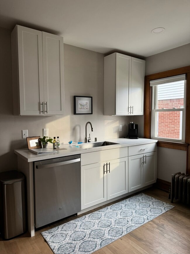 Kitchen - 2119 N 84th St