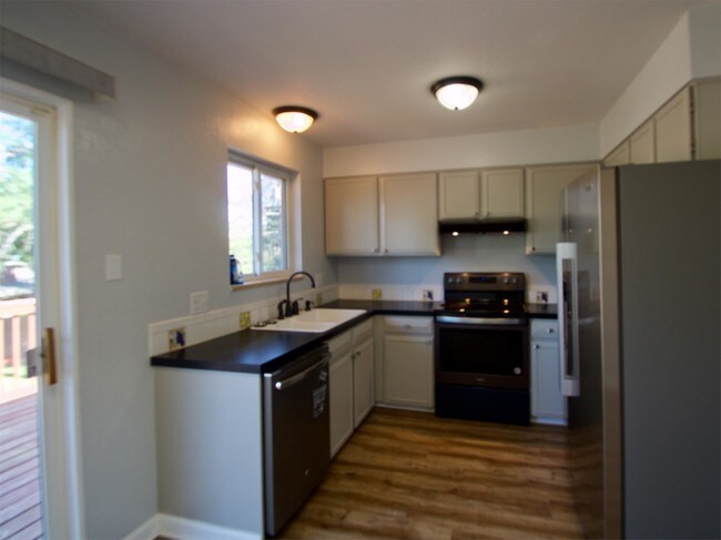 Foto del edificio - 2380 Youngfield St