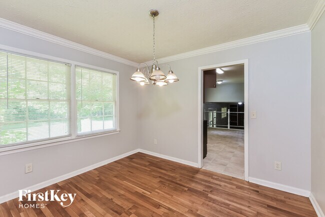 Building Photo - 3031 Chaffey Cir