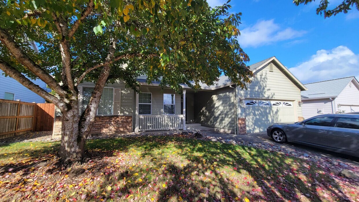 Primary Photo - 2333 SW Redmond Hill Rd