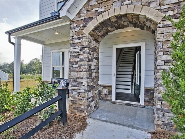 Building Photo - 3520 Summerpoint Crossing