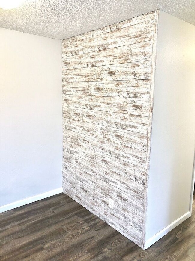 Foto del edificio - 1807 Parker Cir