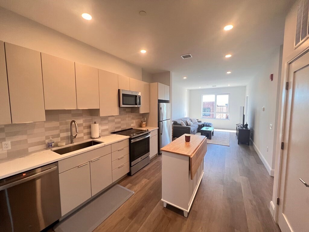 959 Dorchester Av Unit 1, Winnipeg, MB R3M 0P8 Apartments 959