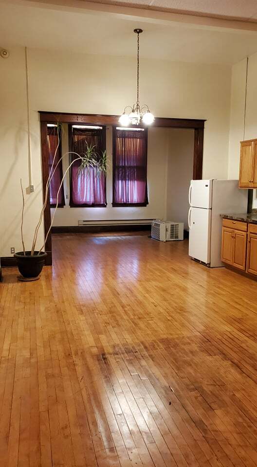 Building Photo - 115 E Kemp Ave