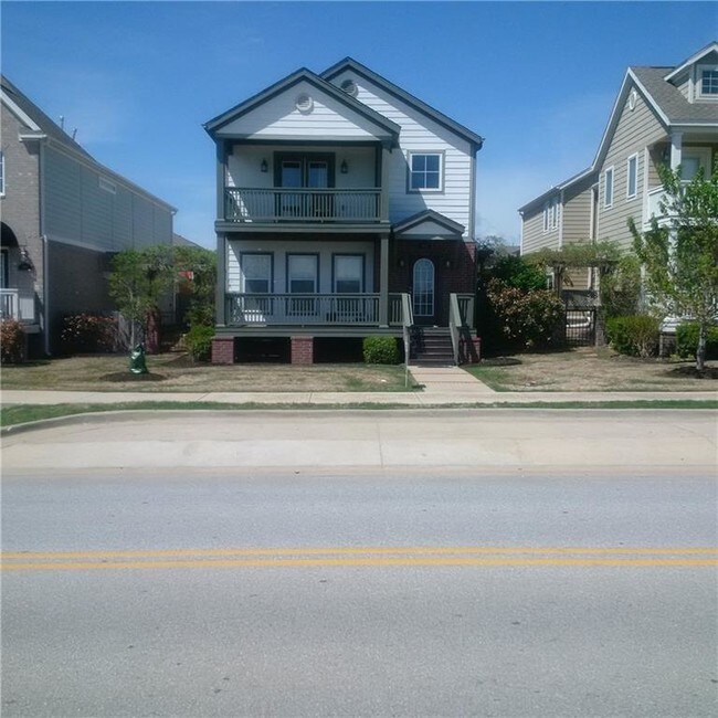 Building Photo - 697 N Rupple Rd