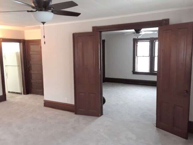 Foto del edificio - 1020 Burns Ave