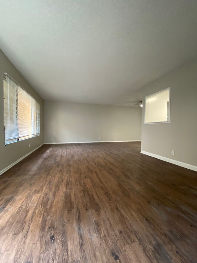 Foto del interior - 1046 S. Wooster St., Los Angeles, CA 90035