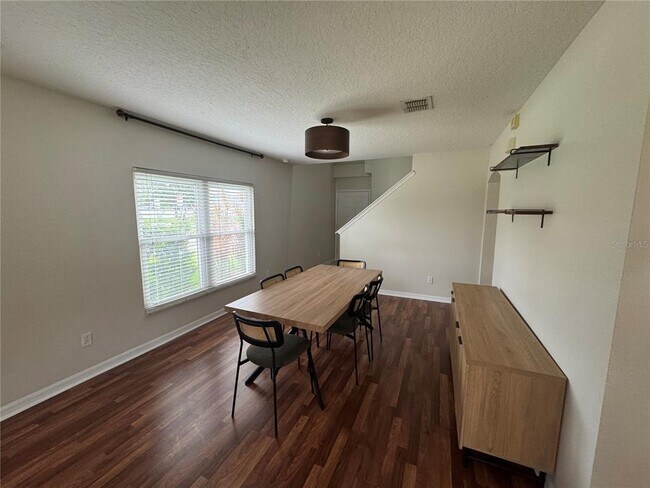 Foto del edificio - 15249 Harrowgate Way