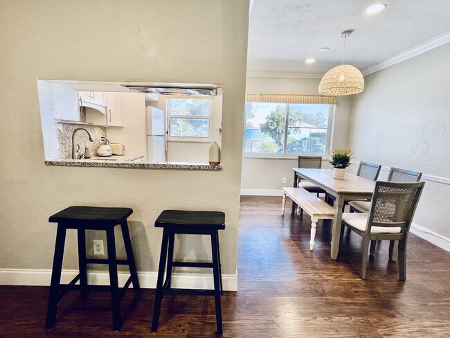 Breakfast bar & Dining Area - 7510 Dickens Ave