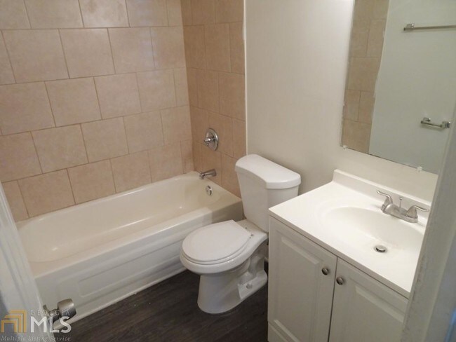 Foto del edificio - 53 Newnan Estates Dr