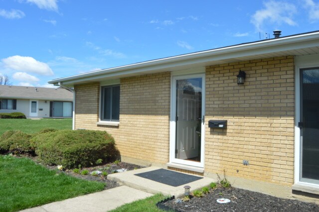 Building Photo - 214 Barcliffe Ln
