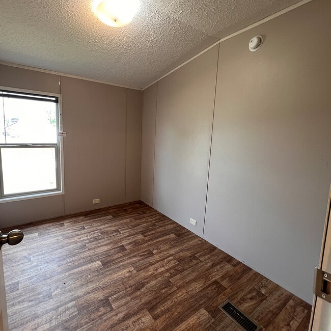 Building Photo - 142 CO ROAD-E16