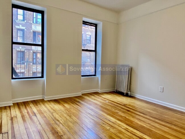 Building Photo - 209 W 108th St