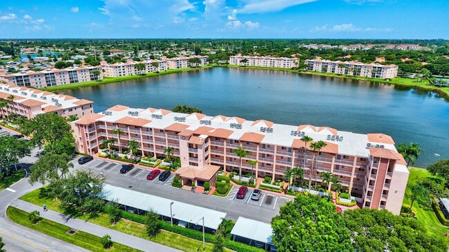Building Photo - 14112 Huntington Pointe Dr