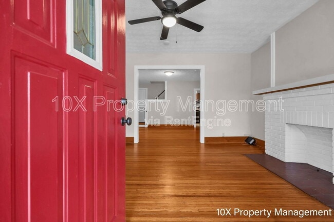 Building Photo - 454 E Tompkins St