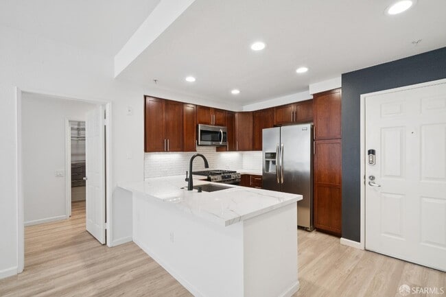 Foto del edificio - 200 Caldecott Ln