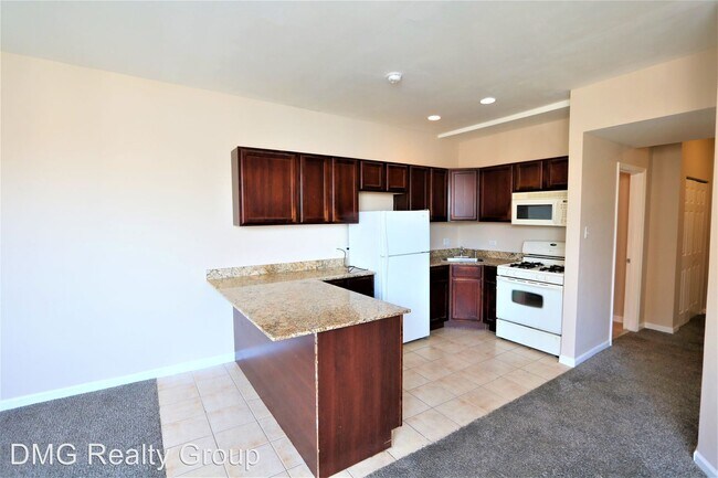 Foto del edificio - 2920 E 79th St