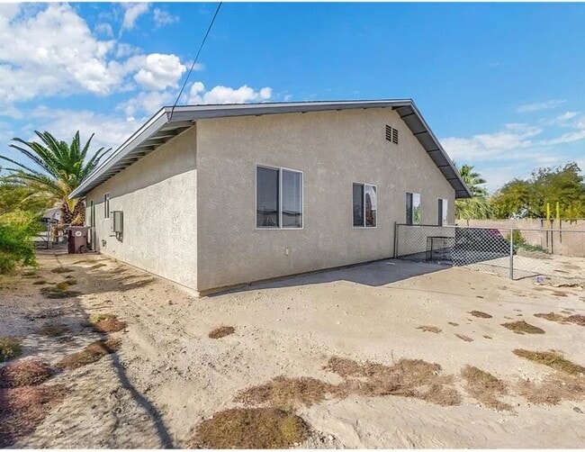 Building Photo - 6673 Split Rock Ave