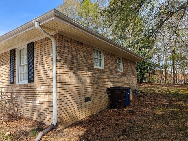 Building Photo - 8712 Bowden St